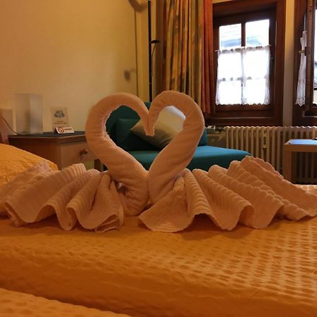 Hotel Im Hochzeitshaus ชอทเทน ภายนอก รูปภาพ